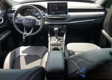 2024 Jeep Compass Latitude z USA, uszkodzony, nr VIN 3C4NJDBN3RT124122